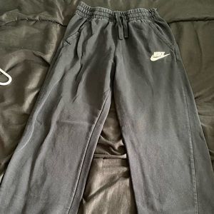 Youth boys Nike sweatpants